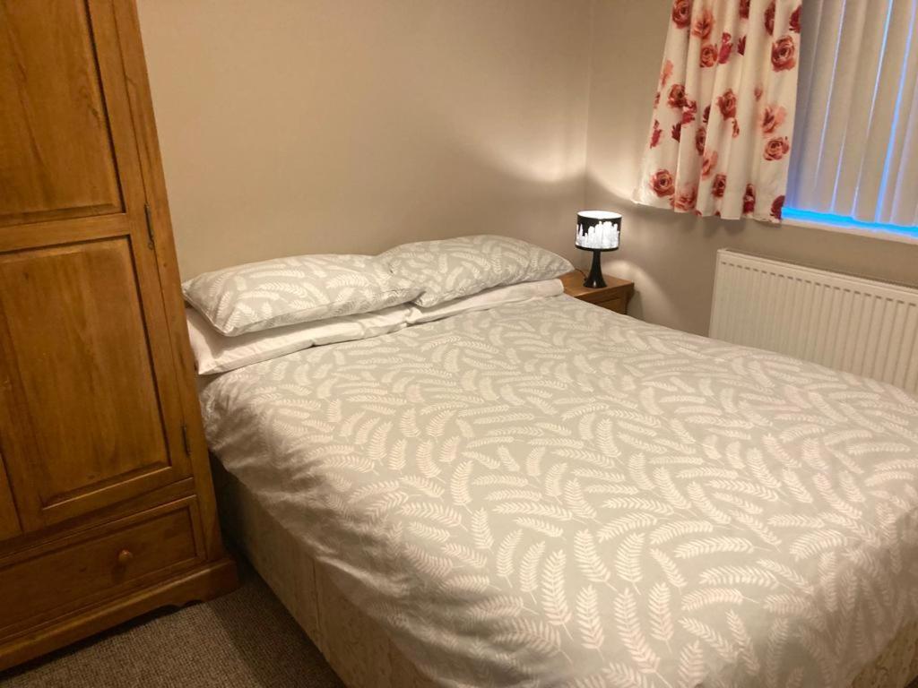 קרליסל Cosy Home Near Hospital מראה חיצוני תמונה