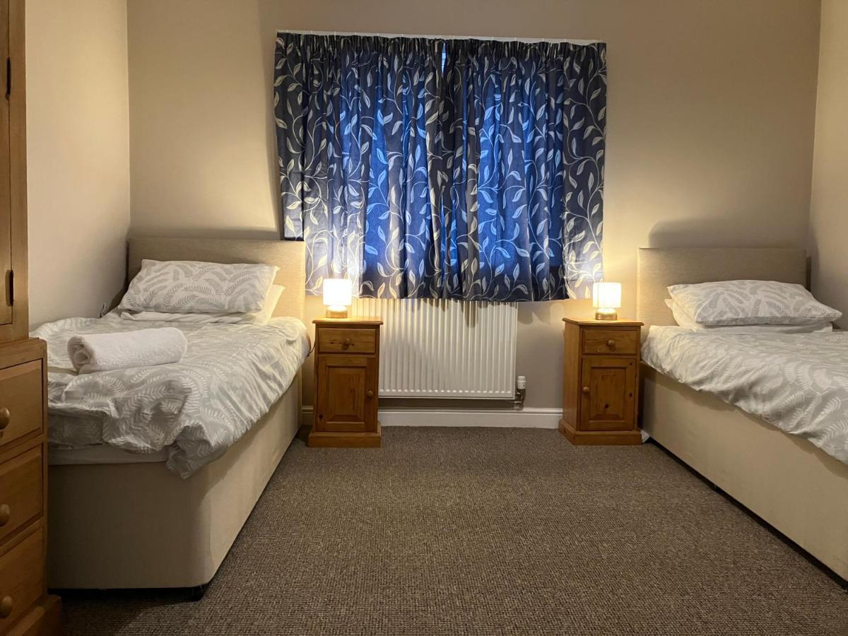 קרליסל Cosy Home Near Hospital מראה חיצוני תמונה