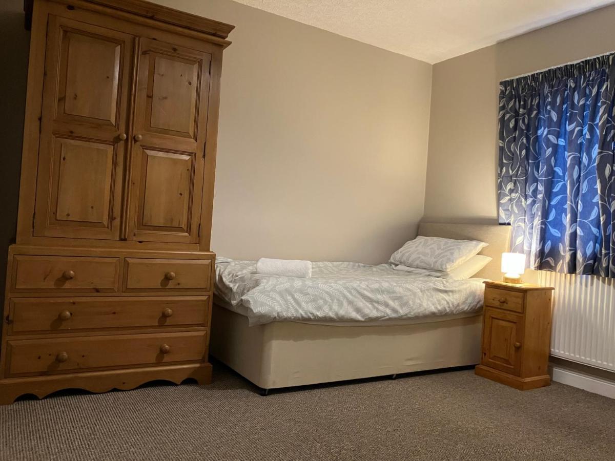 קרליסל Cosy Home Near Hospital מראה חיצוני תמונה